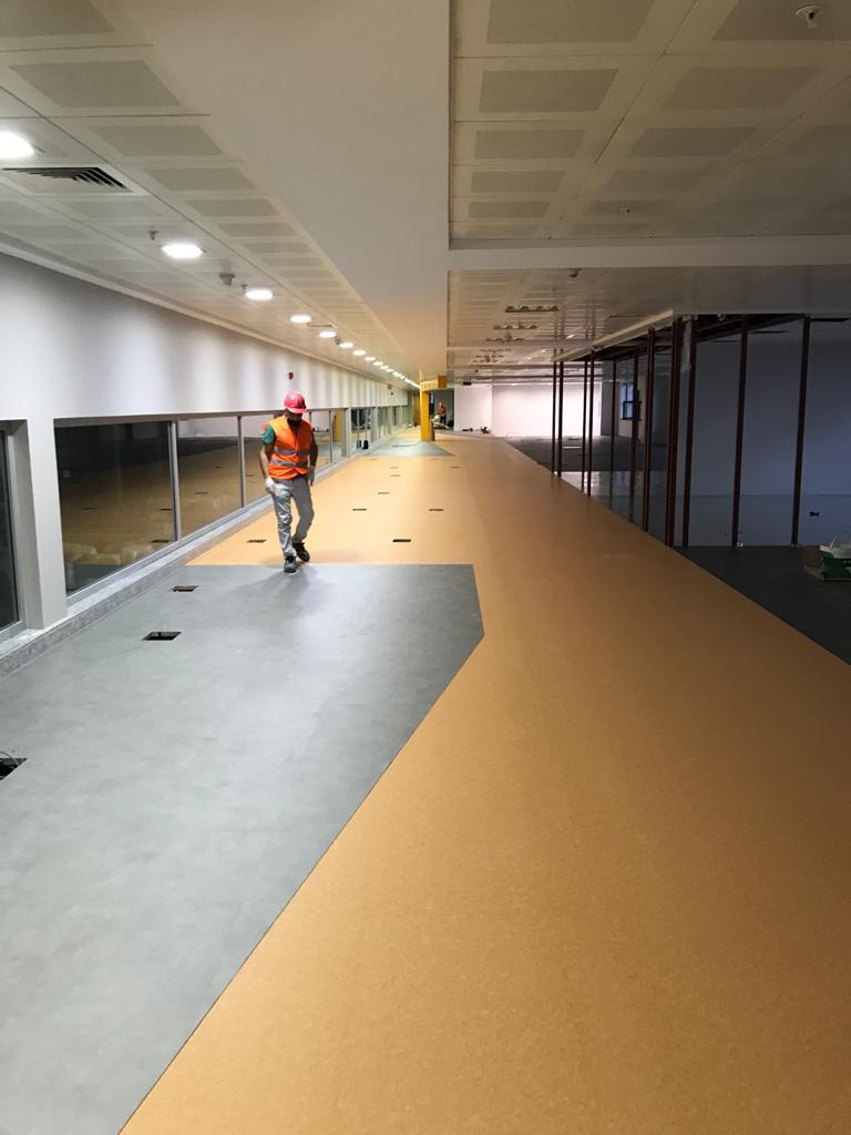 AVM — Turuncu & Gri PVC Koridor
