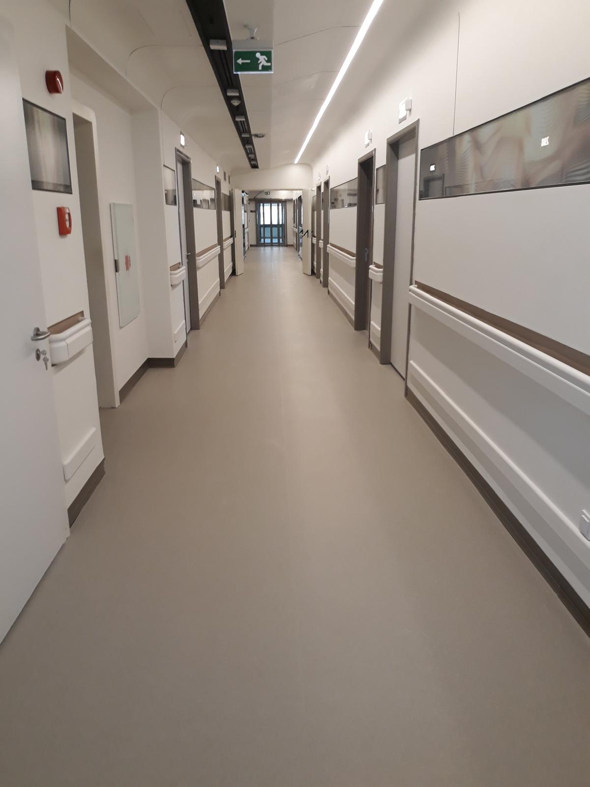 Hastane — Krem PVC Koridor